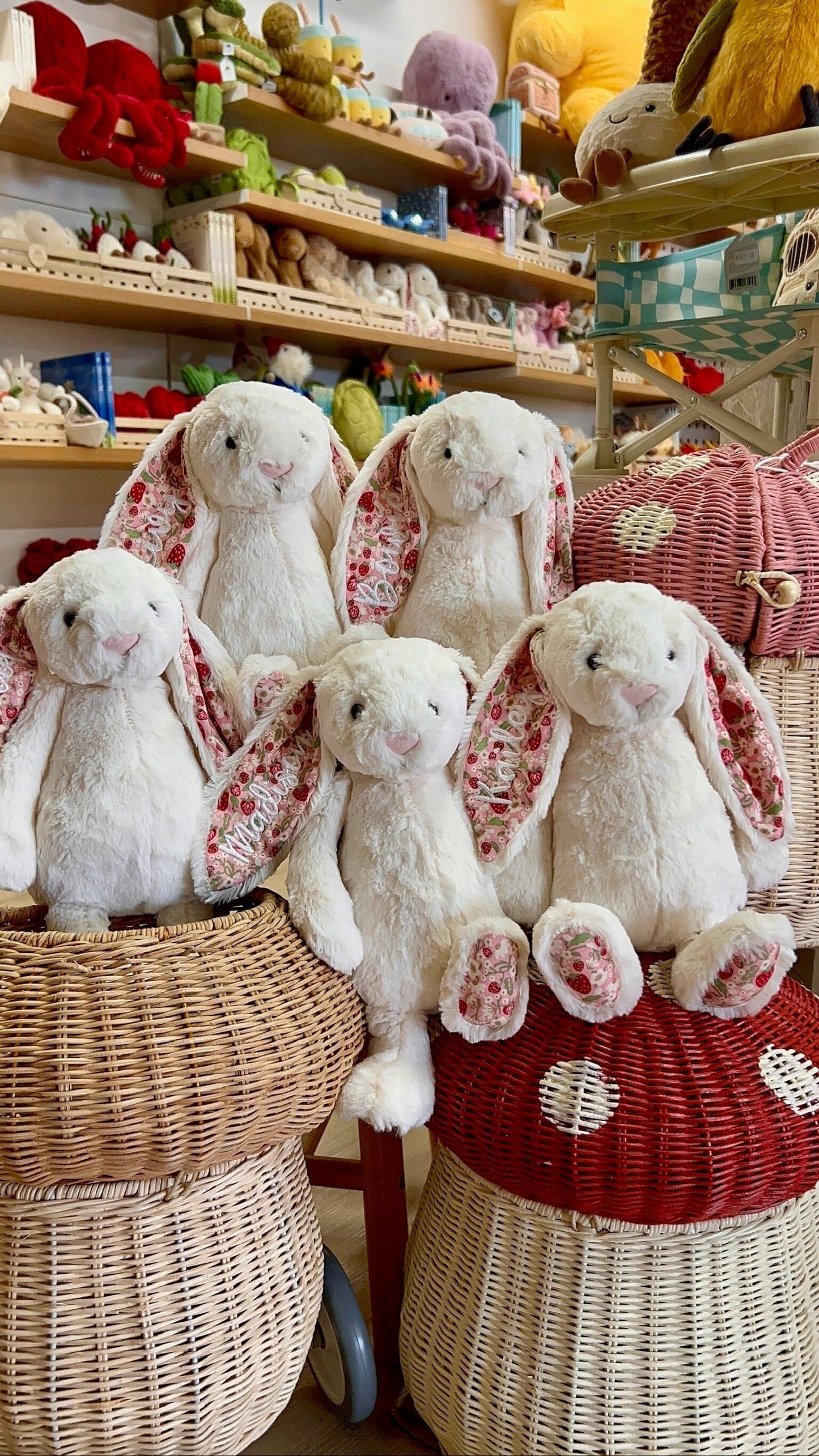 Original | Cream Berry Bunny